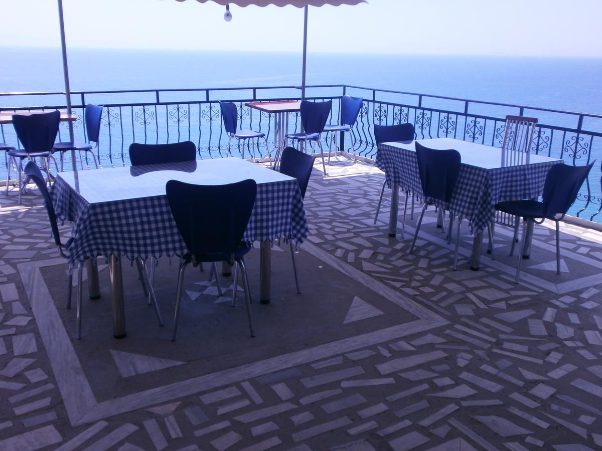 Odhisea Restaurant * Qeparo